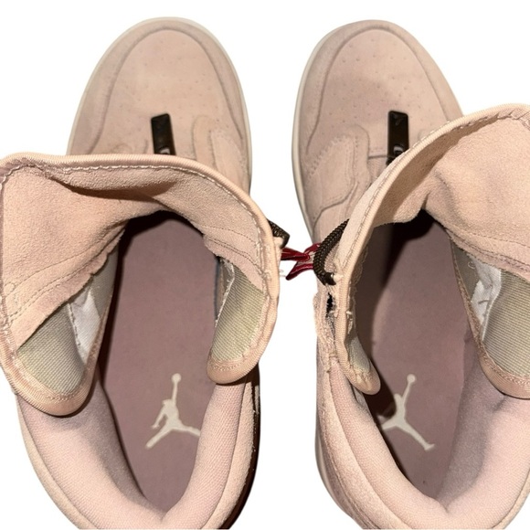 Air Jordan 1 Women's High Zip Particle Beige – US 7.5 – Luxe Streetwear Icon - Picture 8 of 14